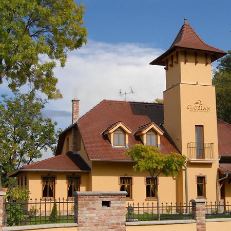 Vrakúň St. Florian Restaurant & Pension מראה חיצוני תמונה